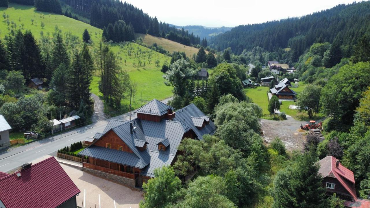 Apartmany Jezerne Velké Karlovice 外观 照片