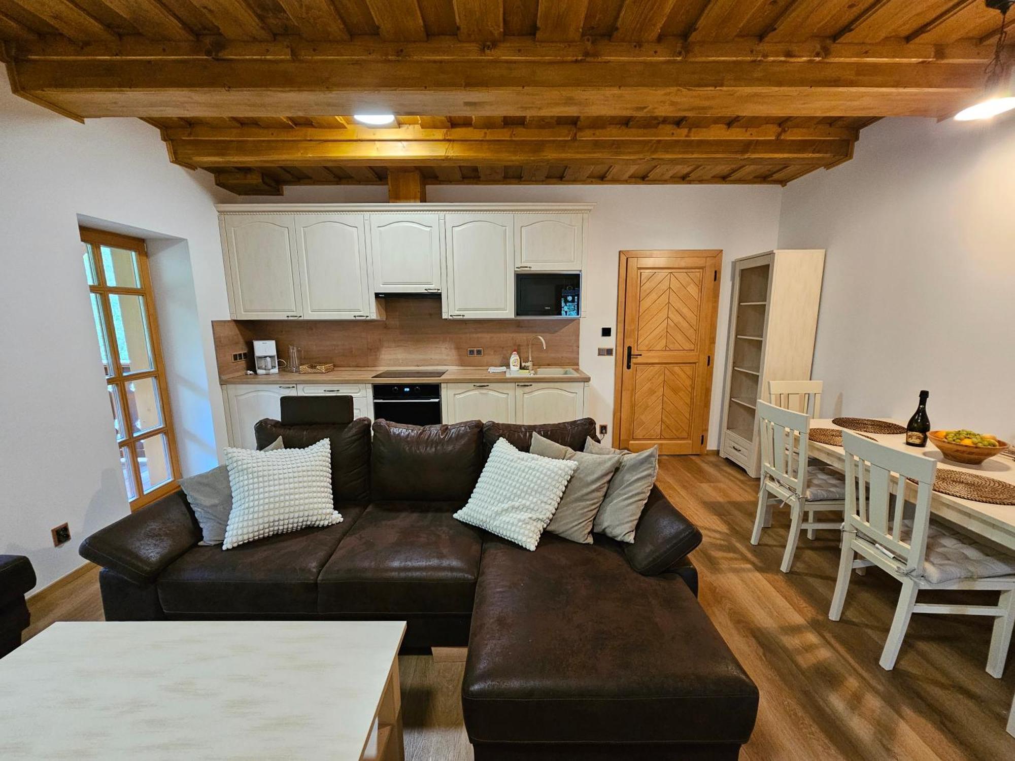 Apartmany Jezerne Velké Karlovice 客房 照片